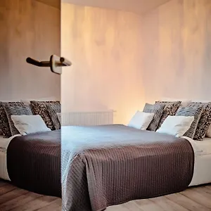 apartamenty-homely-place-casa-verona.poznan-hotels.com/